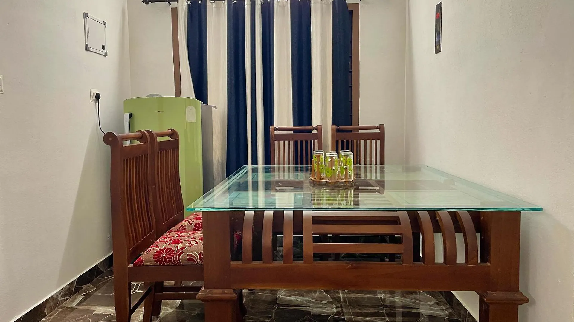 Meenu'S Home Stay Anachal